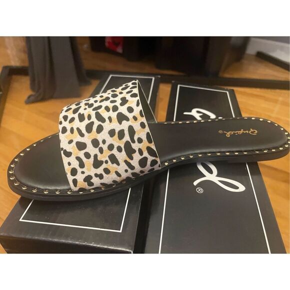 Qupid Leopard and Cream Slides - Picture 4 of 5